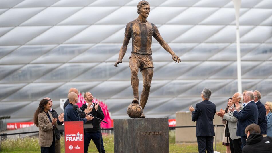 Statue zu Ehren von Franz Beckenbauer