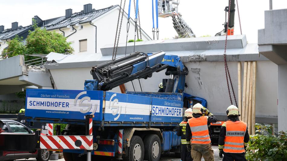 Beide Lkw-Insassen wurden im Linz Uni-Klinikum operiert