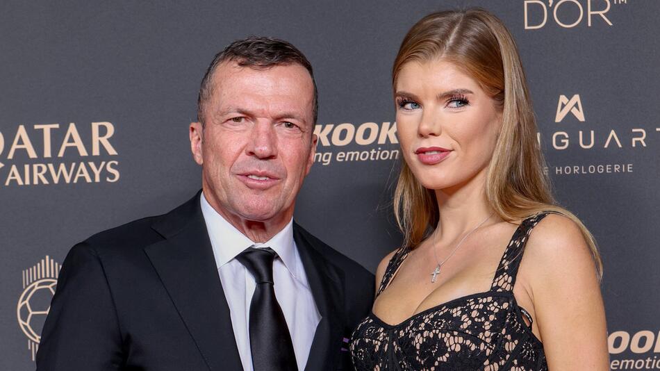 Lothar Matthäus mit Begleitung bei der Verleihung des Ballon d'Or in Paris.