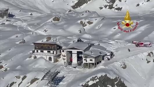 Viele Menschen sitzen nach Seilbahn-Unfall in Italien fest