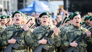 2024 erklärten sich etwas mehr junge Männer zum Grundwehrdienst bereit