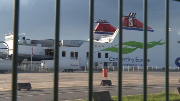 Gefahrstoff ausgetreten - Fähre in Rostock evakuiert