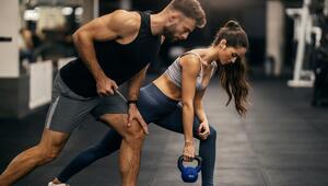 Mann Frau Fitnessstudio
