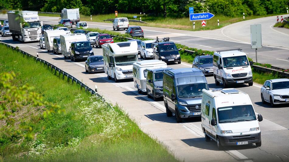 Stau auf der A1