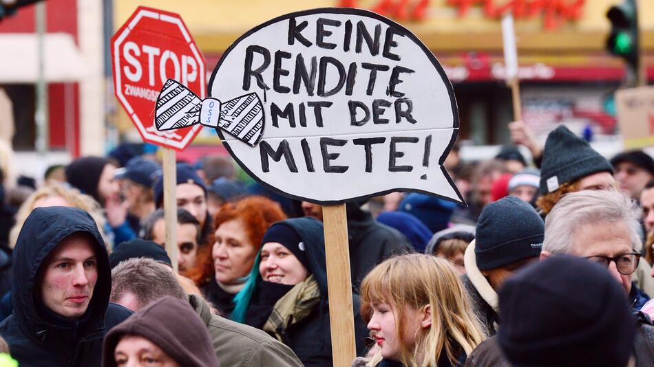 Demonstration gegen steigende Mieten