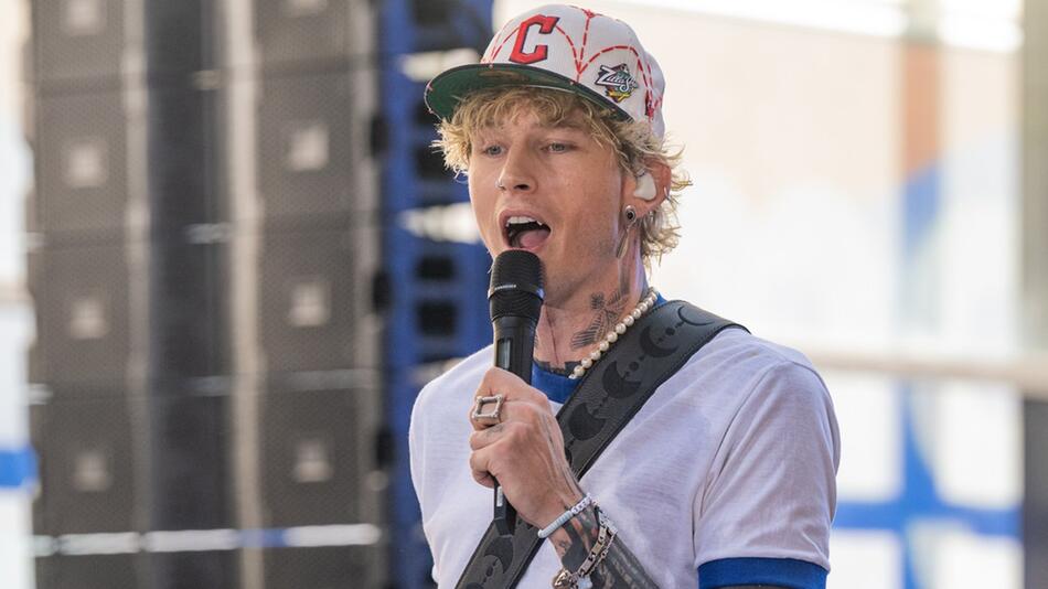 Machine Gun Kelly isst nur "ein paar Mal pro Woche etwas".