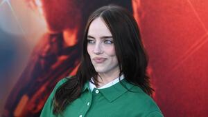 Billie Eilish erobert die deutschen Musikcharts.