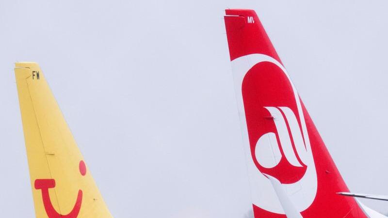 Flugzeuge von Tuifly und Air Berlin