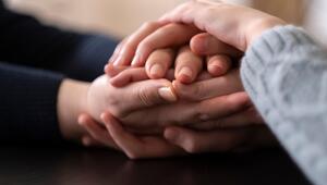 Hände übereinander "gestapelt"