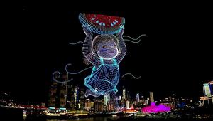 Lichtspektakel aus tausenden Drohnen: Choreografie erhellt Nacht über Chongqing