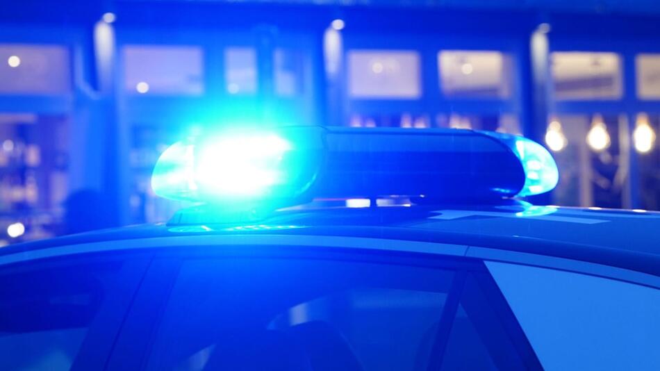 ++ ARCHIVBILD ++ Zahlreiche Einsatzkräfte waren aufgrund des Unfalls im Einsatz